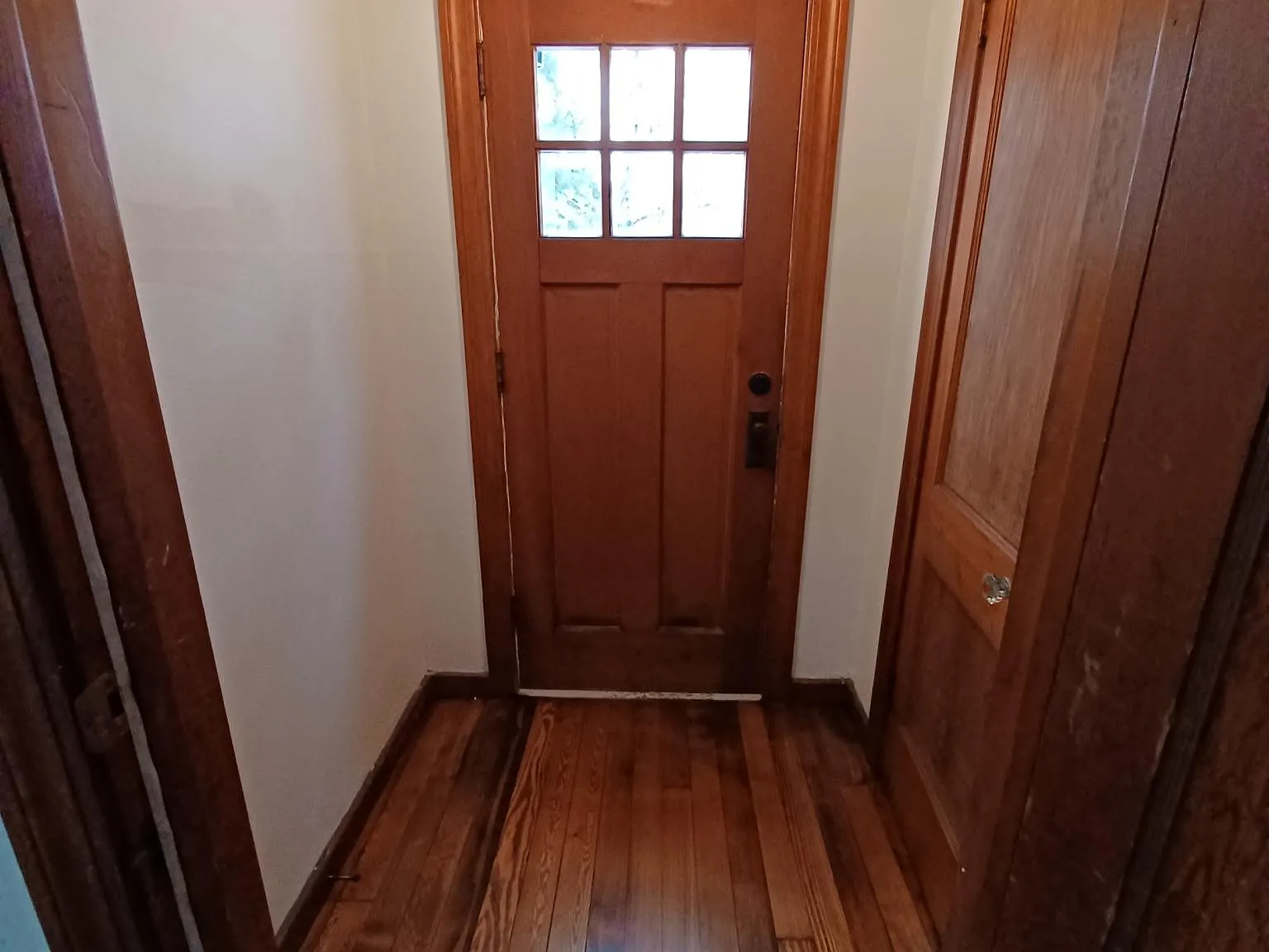 1 bed, 900 sqft, $1,150 — Photo 3