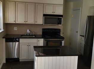 922 Shippan Ave APT 4, Stamford, CT 06902