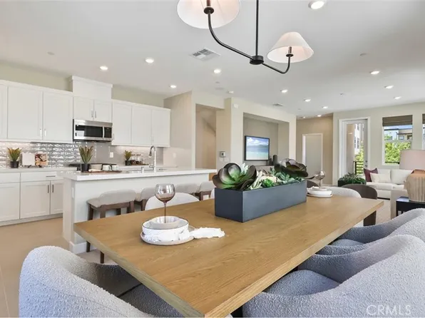 26824 Sonnet Pl, Valencia, CA 91381