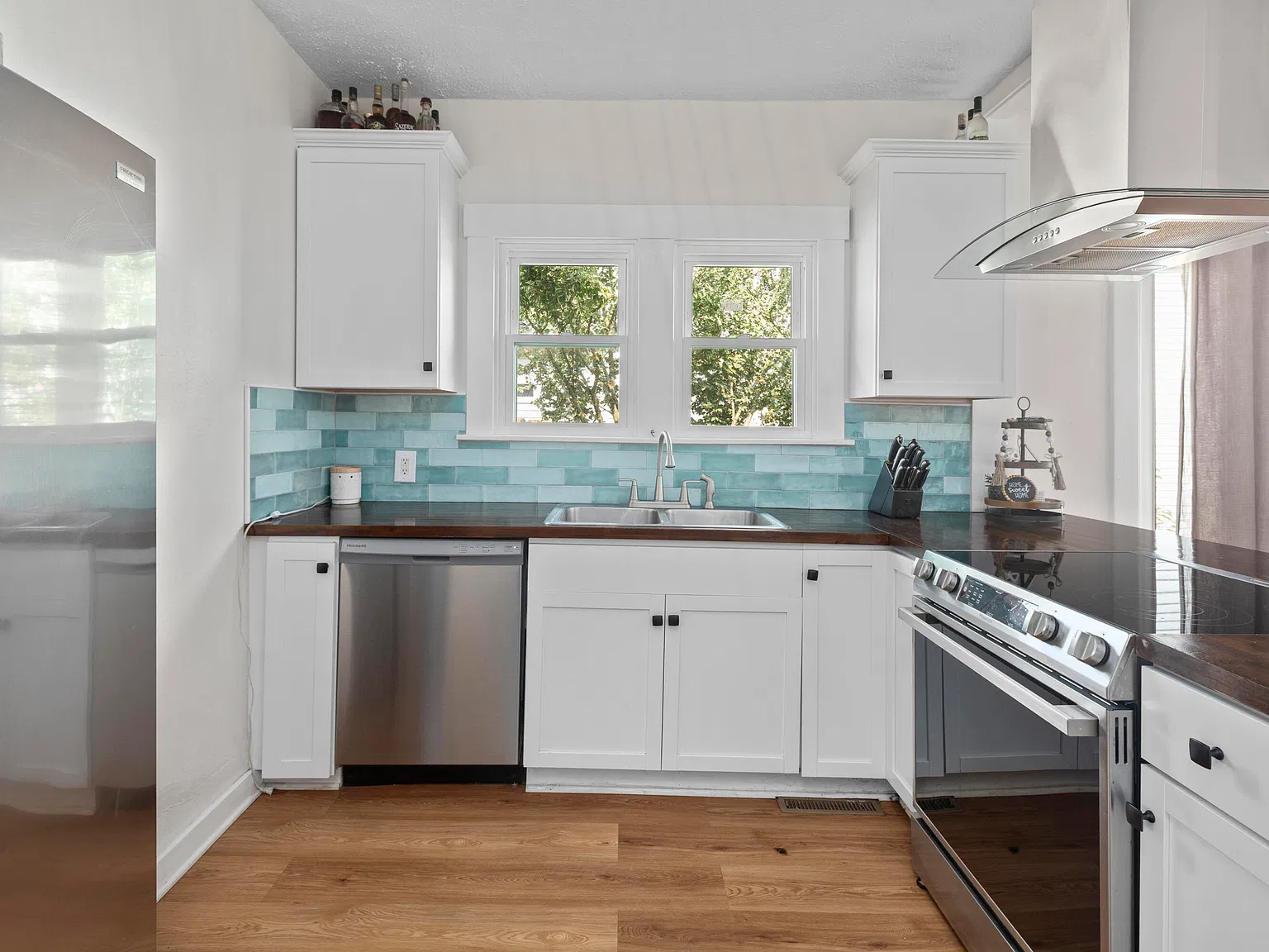2 bed, 1.0 bath, 1154 sqft, $1,700 — Photo 4