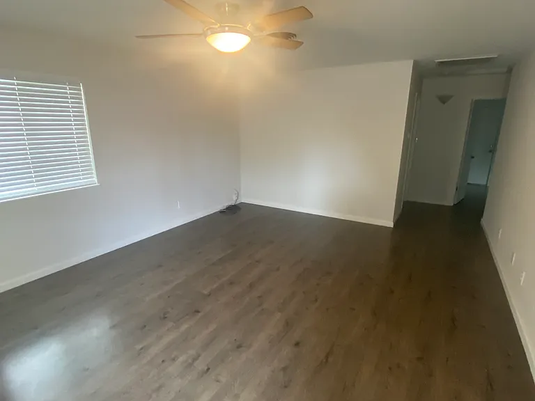 805 Poplar Ave — Photo 5