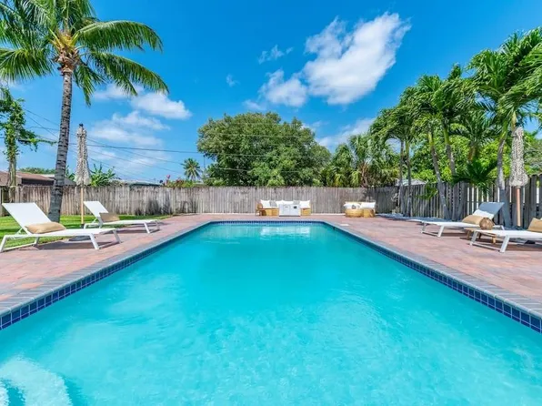 1811 SW 42nd Avenue, Fort Lauderdale, FL 33317