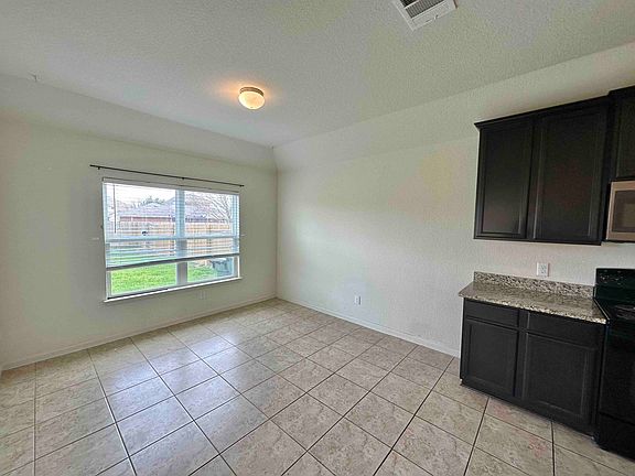 5th image of 1555 Twin Estates Dr