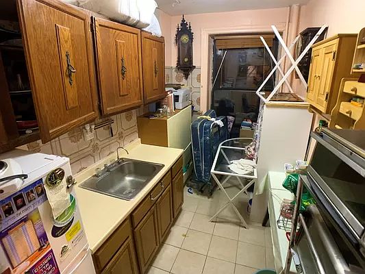 5th image of 446 Kingston Ave APT D36
