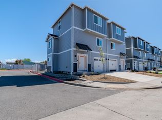 7890 28th St, White City, OR 97503