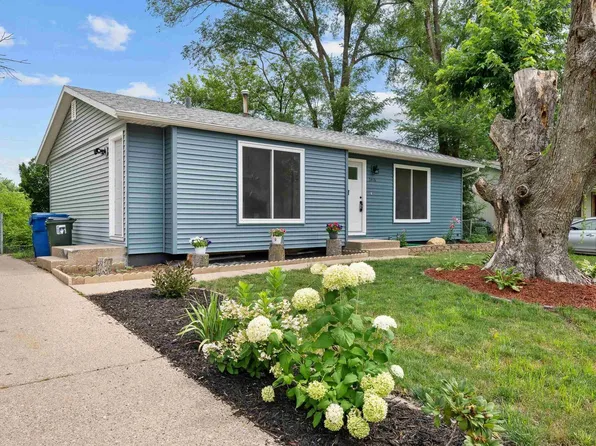 3416 W 29th St, Davenport, IA 52804