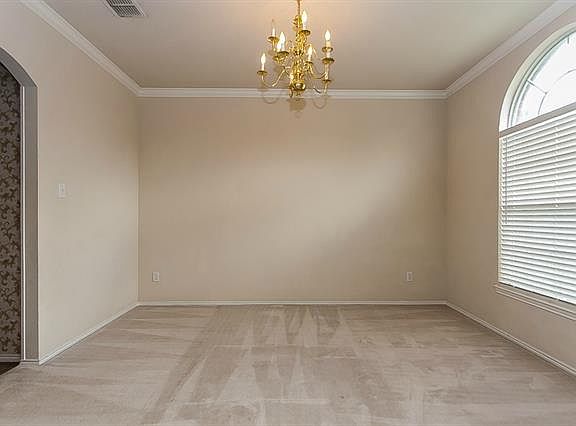 3rd image of 4602 Southampton Blvd