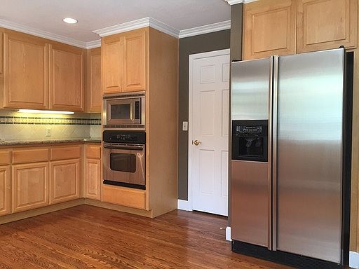 5th image of 1739 Carleton Ct
