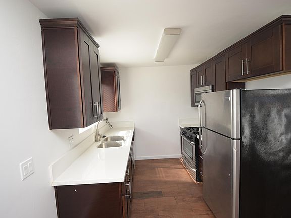 2nd image of 564B 11th St