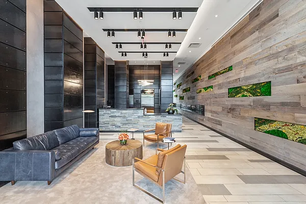 Rented by Greystar | media 27