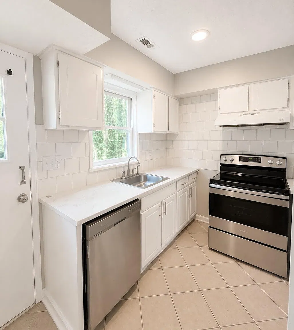 3 bed, 2.5 bath, 1440 sqft, $1,700 — Photo 1