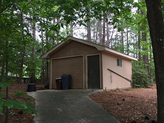 2nd image of 223 E Lakeside Dr