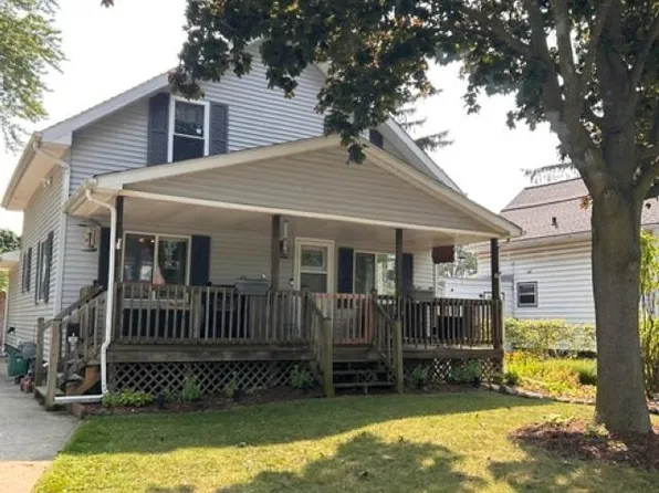 108 Grove Ave, Alma, MI 48801