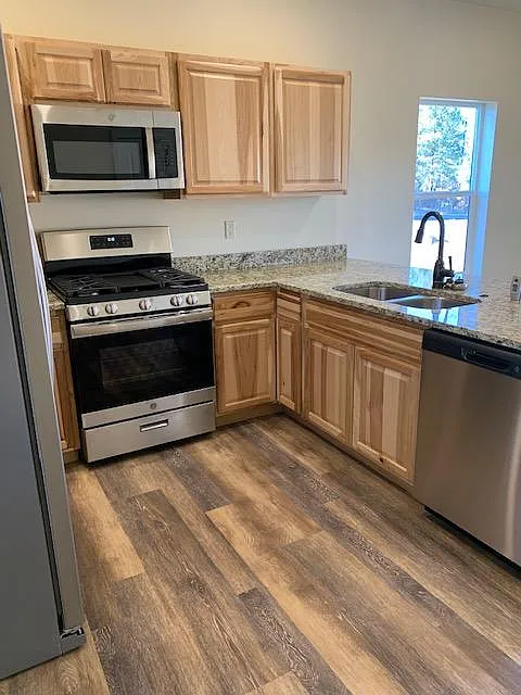151 Masters Cir — Photo 3
