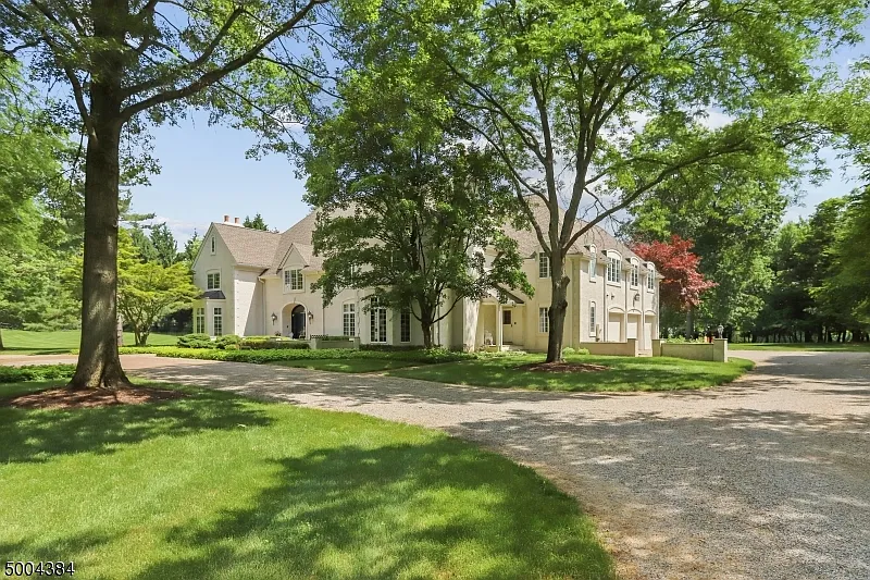 1 Winston Farm Ln photo 1
