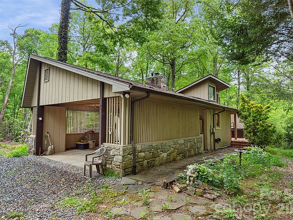 2nd image of 1483 Old Fort Rd