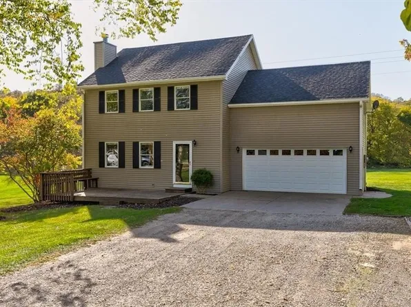 159 Timber Ridge Dr, Pella, IA 50219
