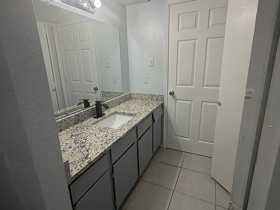5th image of 614 McQueary St #0