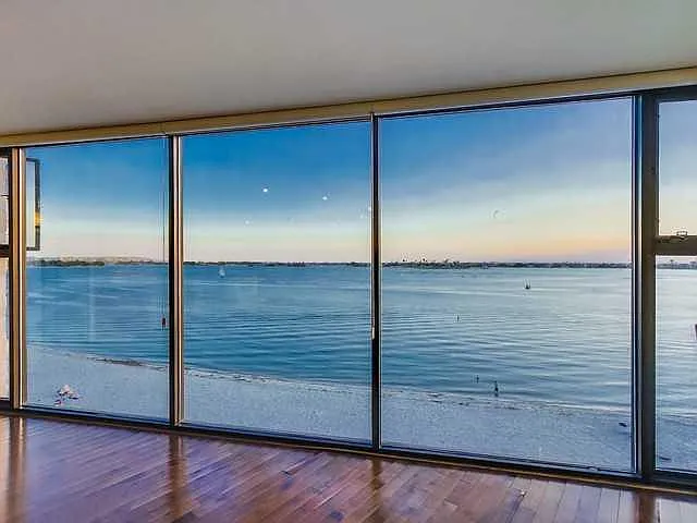 2 bed, 1247 sqft, $7,700 — Photo 2