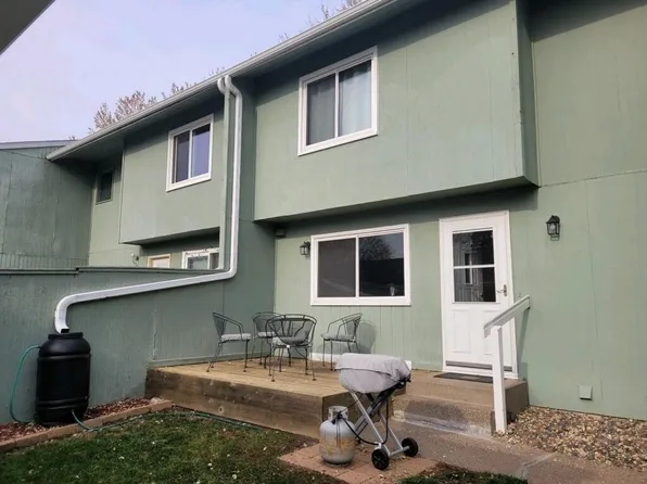106 Canabury Ct, Little Canada, MN 55117