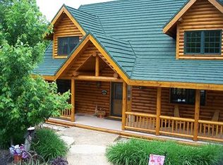 365 N Clark Ln, Galena, IL 61036
