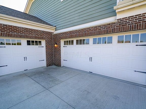 4th image of 9570 Crabapple Ct