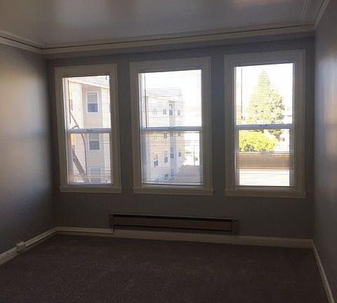 4th image of 924 Fulton St #305