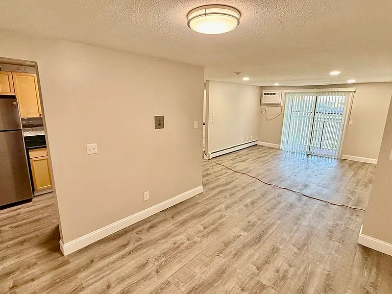 Hilltop Apts LLC — Photo 92