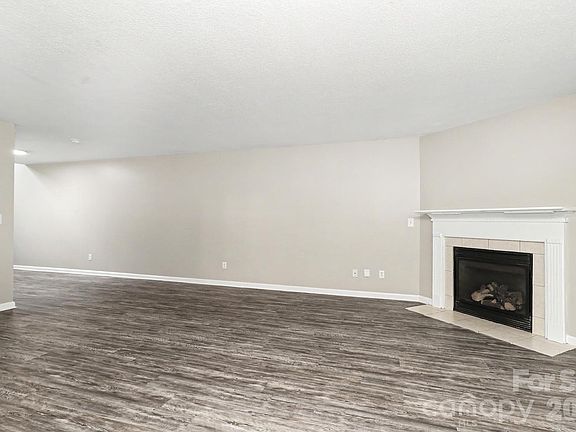 5th image of 3219 Decapolis Dr