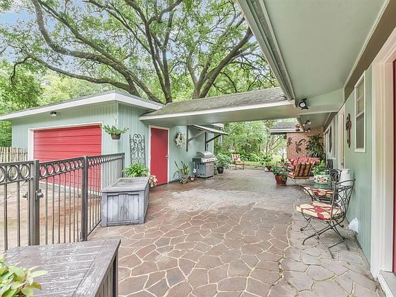 4th image of 522 N Oakhurst Dr