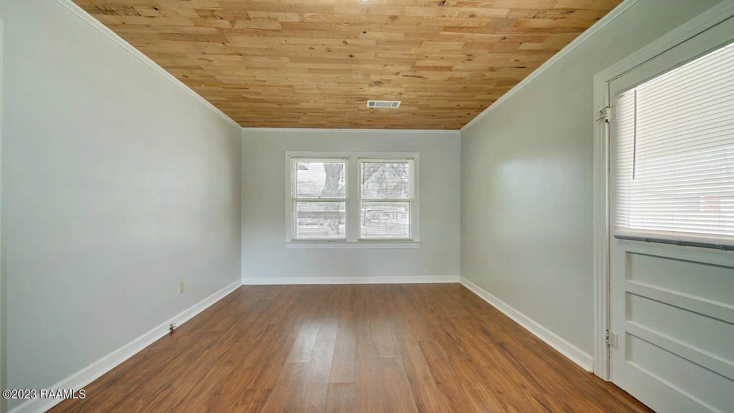 3 bed, 1232 sqft, $1,585 — Photo 4