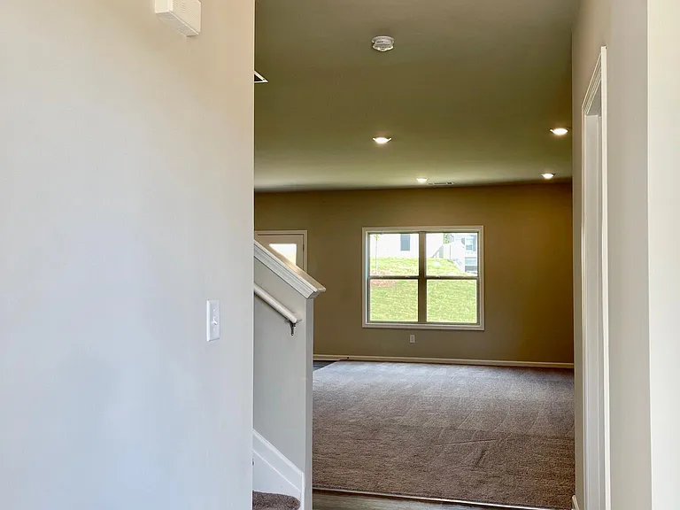 114 Auburn Depot Dr — Photo 2