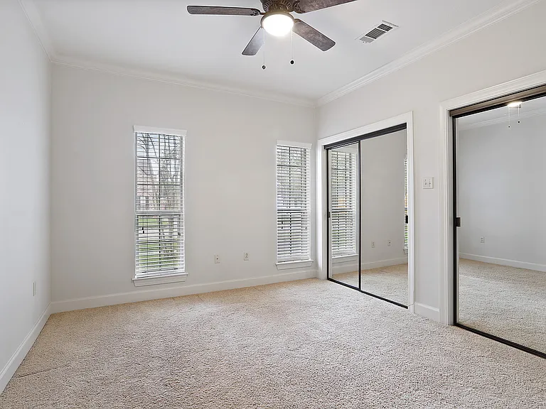 10735 Erin Vale Ave — Photo 13