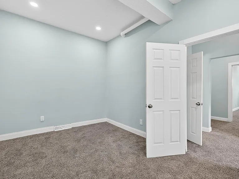 3356 W 44th St — Photo 8