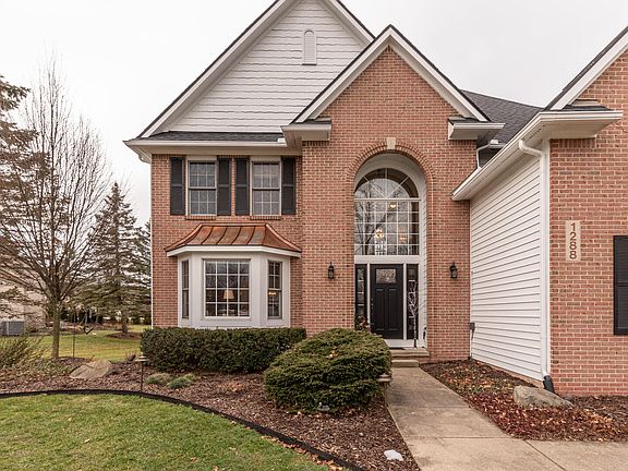 3rd image of 1288 Waterways Dr