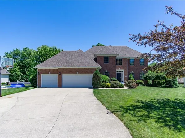 574 Green Valley Dr, Tallmadge, OH 44278