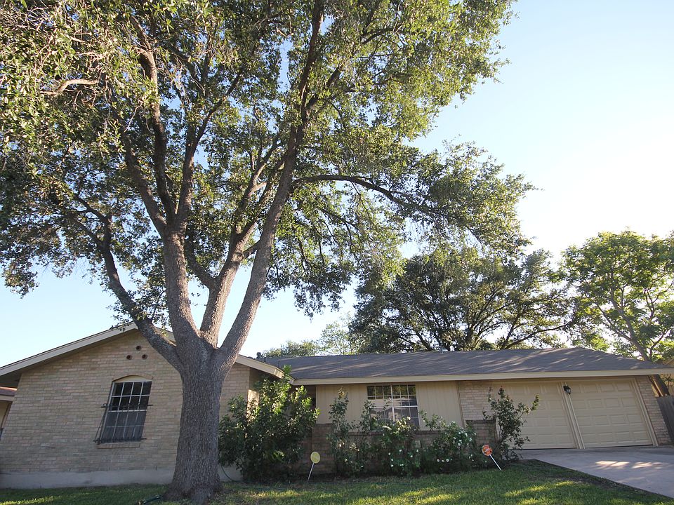 1st image of 230 Meadow Bend Dr