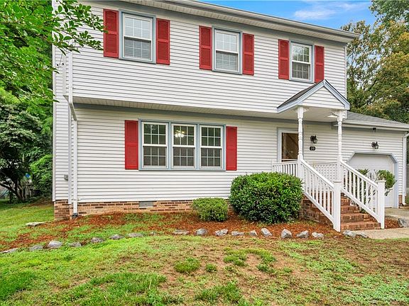 2nd image of 211 Stony Ridge Ct