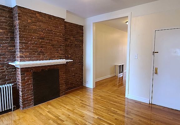 4th image of 242 Prospect Park W APT 4R