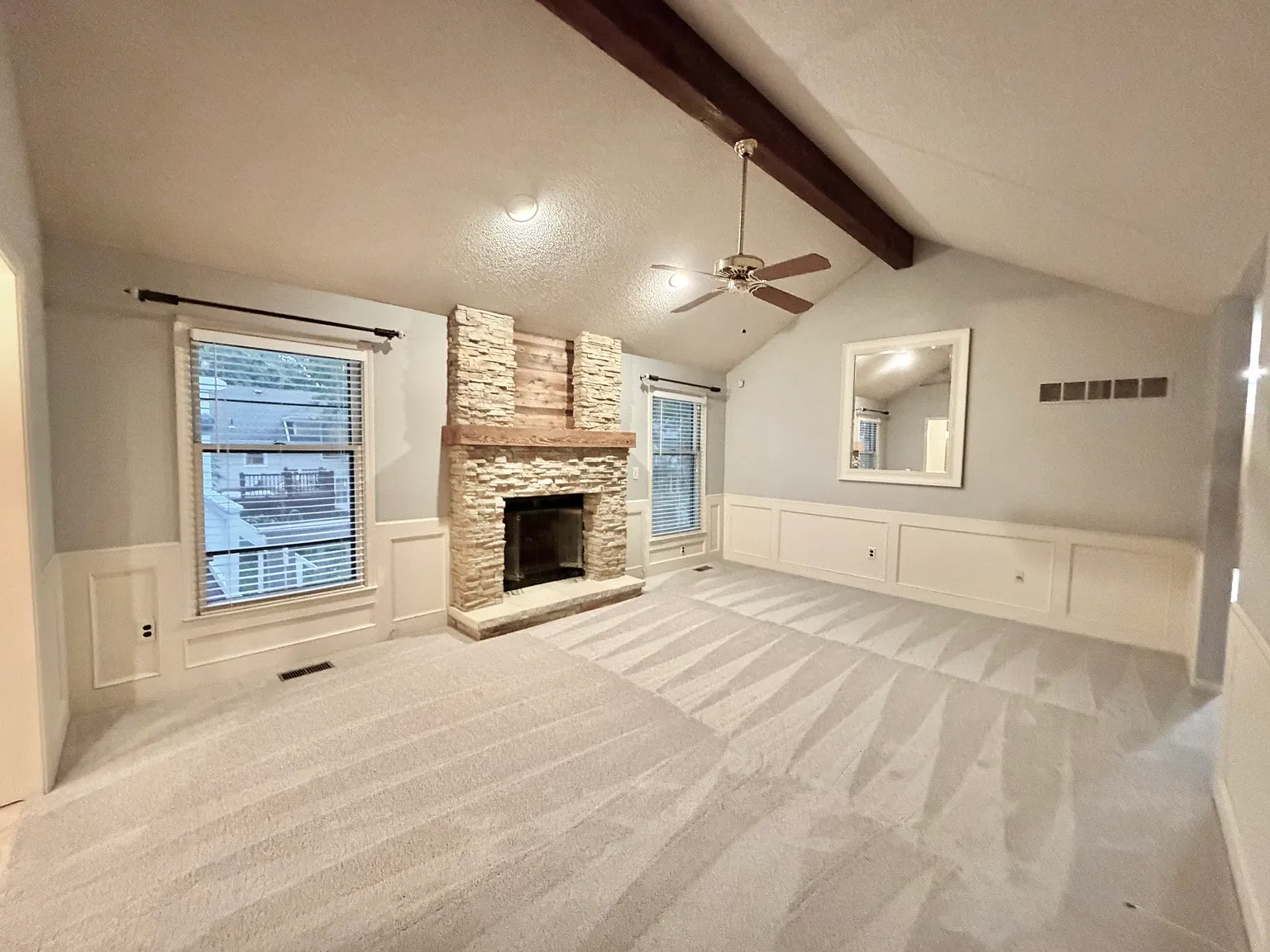 3 bed, 1372 sqft, $2,450 — Photo 4