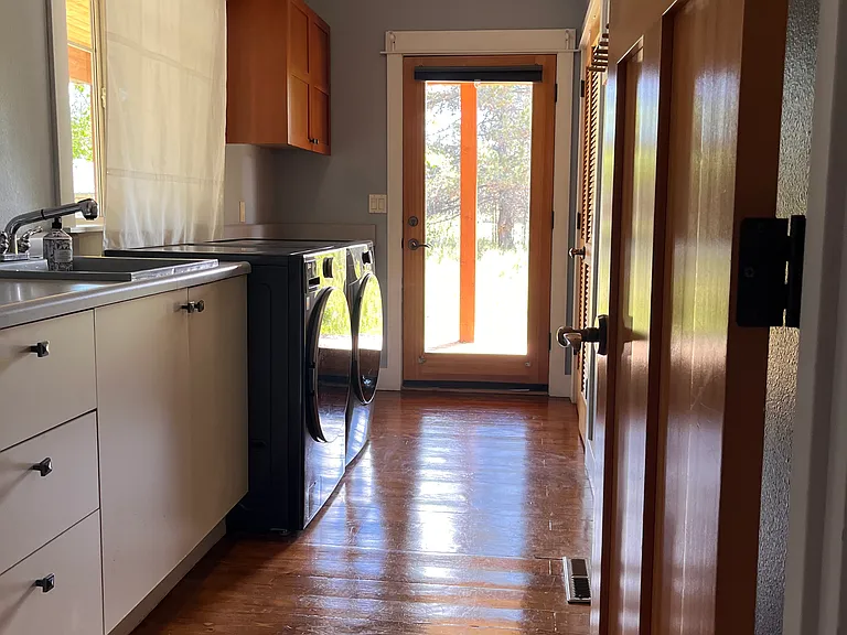 55219 Huntington Rd — Photo 46