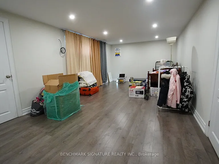 220 Lucas St #BASEMENT — Photo 4