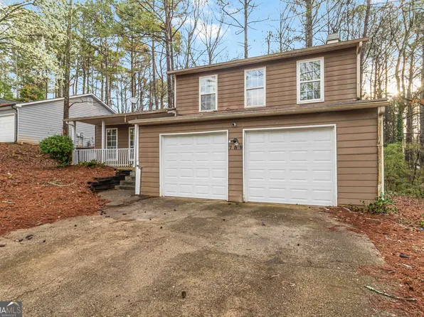 759 Greenhedge Dr, Stone Mountain, GA 30088