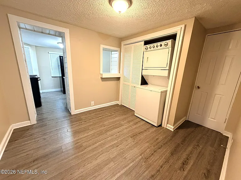 2613 Green St — Photo 6