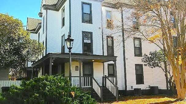 1st image of 915 Green St #915