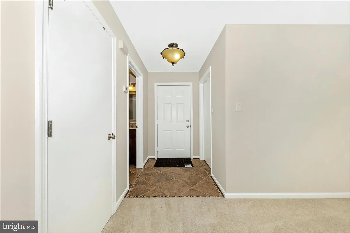 Building Photo - 13205 Cloppers Mill Dr #13D