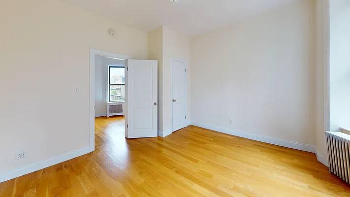 Rented by Bond New York | media 7