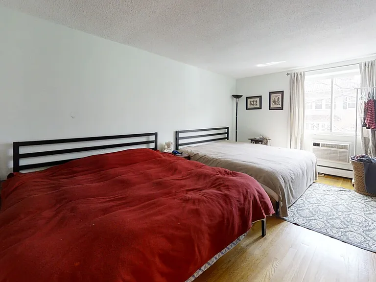 50 Green St #202 — Photo 5
