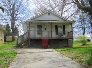 1612 Watauga E, Johnson City, TN 37601