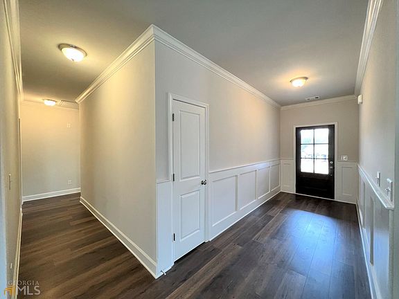 3rd image of 130 Hawthorn Ln #12